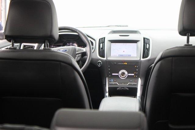 Photo of 2020 Atlas Blue Metallic Ford Edge
