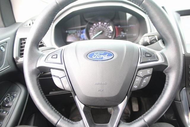 Photo of 2020 Atlas Blue Metallic Ford Edge