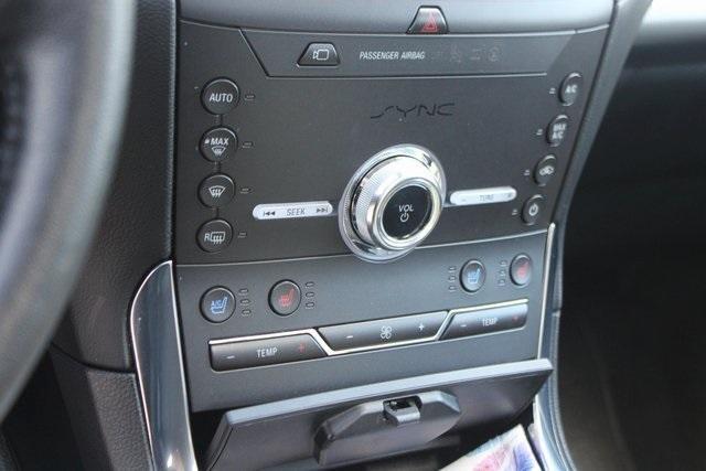 Photo of 2020 Atlas Blue Metallic Ford Edge