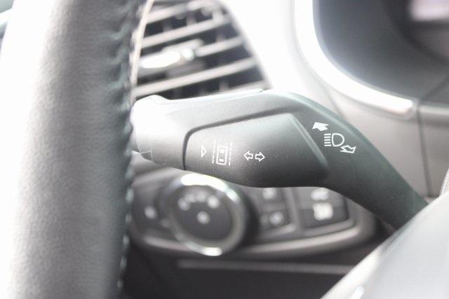 Photo of 2020 Atlas Blue Metallic Ford Edge