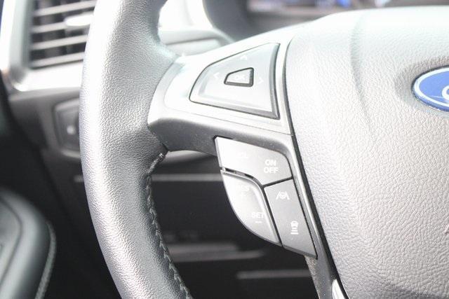 Photo of 2020 Atlas Blue Metallic Ford Edge