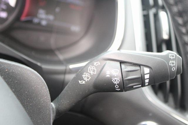 Photo of 2020 Atlas Blue Metallic Ford Edge