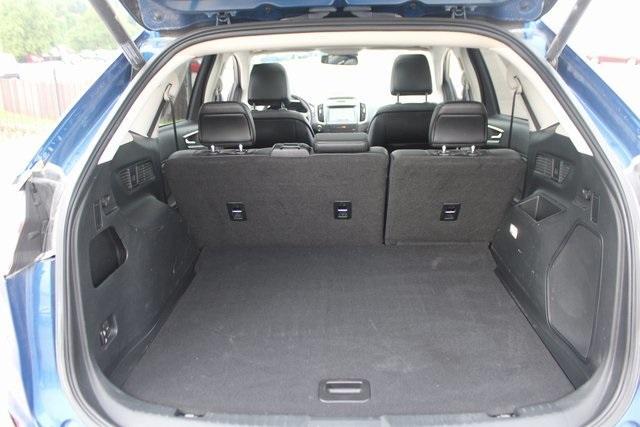 Photo of 2020 Atlas Blue Metallic Ford Edge