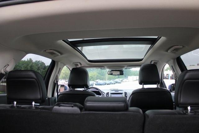 Photo of 2020 Atlas Blue Metallic Ford Edge