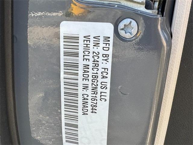 Photo of 2022 Ceramic Gray Clearcoat Chrysler Pacifica