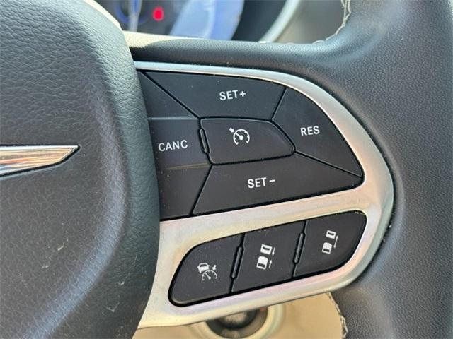 Photo of 2022 Ceramic Gray Clearcoat Chrysler Pacifica