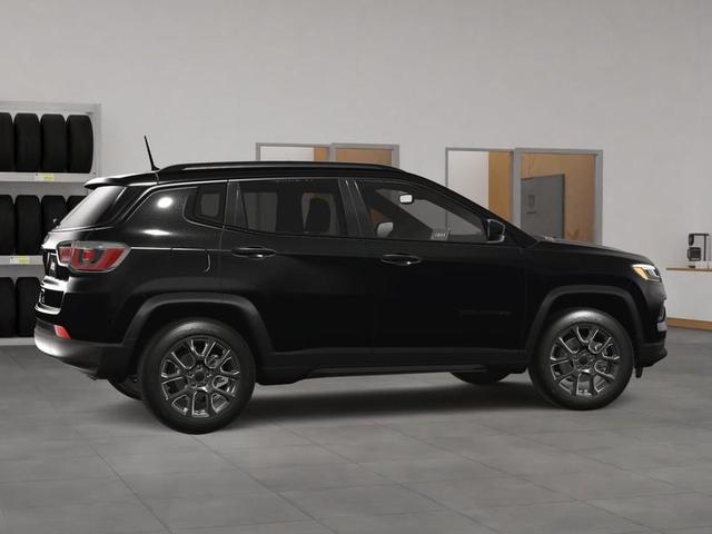 Photo of 2025 Diamond Black Jeep Compass