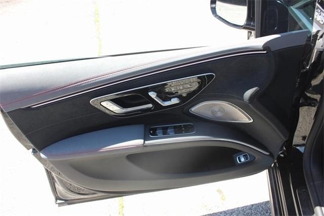 Photo of 2023 Obsidian Black Metallic Mercedes-Benz EQS 580