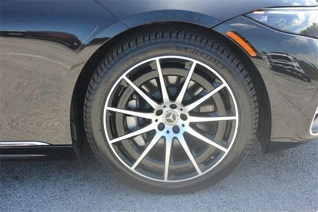 Photo of 2023 Obsidian Black Metallic Mercedes-Benz EQS 580