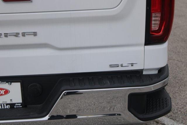 Photo of 2024 Summit White GMC Sierra 1500