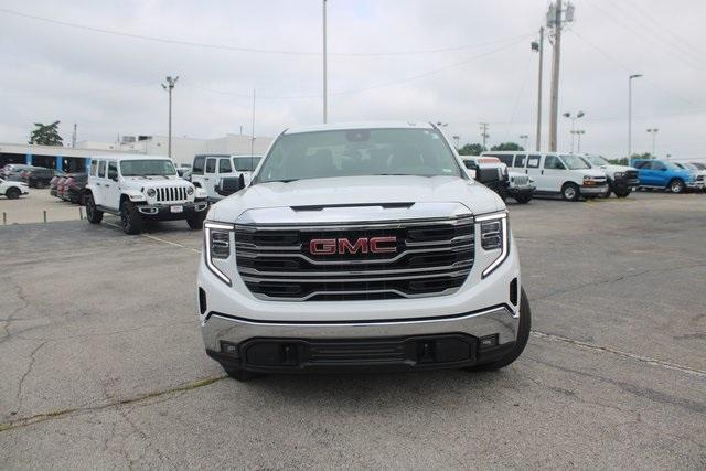 Photo of 2024 Summit White GMC Sierra 1500