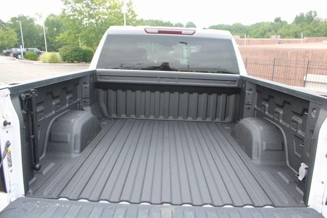 Photo of 2024 Summit White GMC Sierra 1500