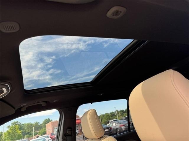 Photo of 2024 Midnight Sky Jeep Grand Cherokee L