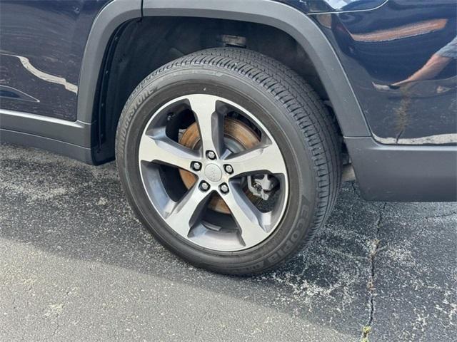Photo of 2024 Midnight Sky Jeep Grand Cherokee L