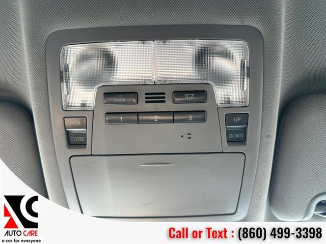 Photo of 2016 Silver Sky Metallic Toyota Highlander