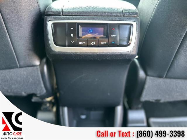 Photo of 2016 Silver Sky Metallic Toyota Highlander