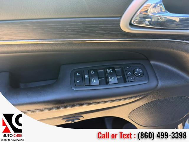 Photo of 2018 True Blue Pearlcoat Jeep Grand Cherokee