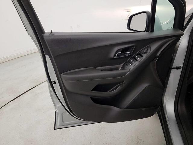 Photo of 2020 Silver Chevrolet Trax