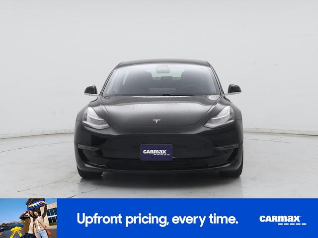 Photo of 2019 Black Tesla Model 3