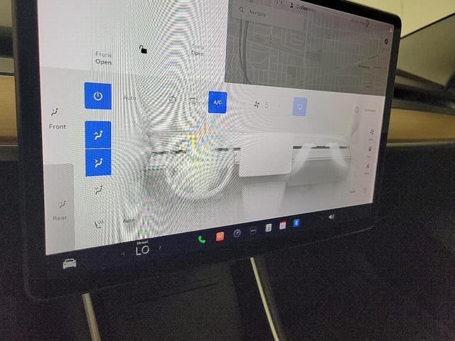 Photo of 2019 Black Tesla Model 3