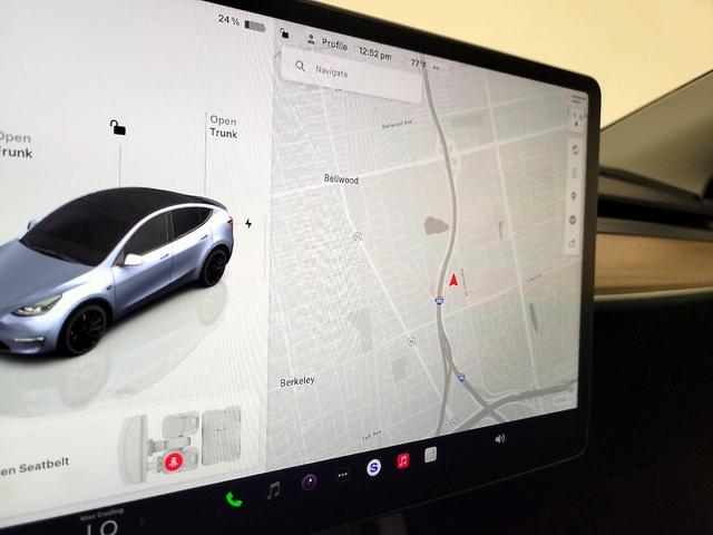 Photo of 2025 Silver Tesla Model Y
