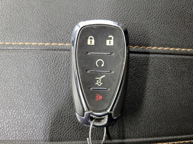 Photo of 2020 Blue Chevrolet Traverse