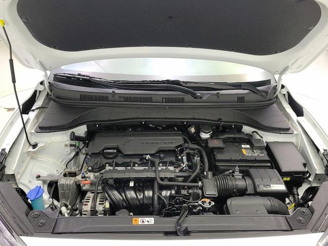 Photo of 2023 White Hyundai KONA