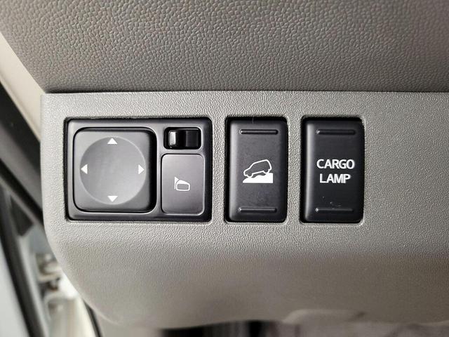 Photo of 2020 White Nissan Frontier