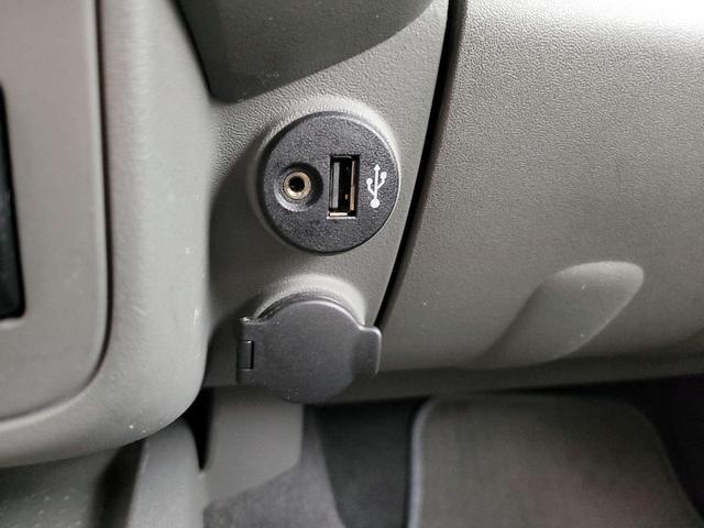 Photo of 2020 White Nissan Frontier