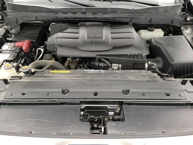 Photo of 2023 Gray Nissan Titan
