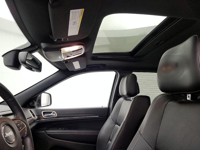 Photo of 2014 Black Jeep Grand Cherokee
