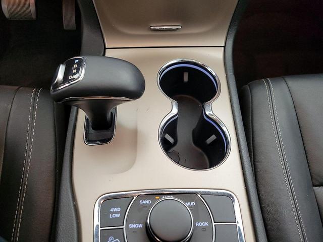 Photo of 2014 Black Jeep Grand Cherokee