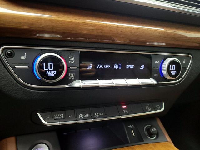 Photo of 2023 White Audi Q5