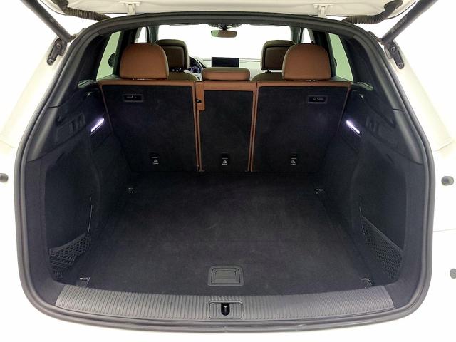 Photo of 2023 White Audi Q5