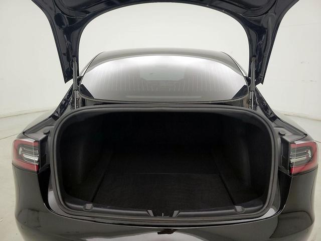 Photo of 2020 Black Tesla Model 3