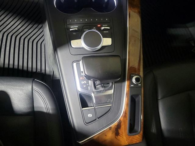 Photo of 2017 Gold Audi A4