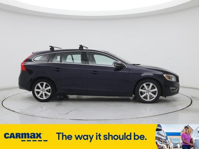 Photo of 2016 Blue Volvo V60