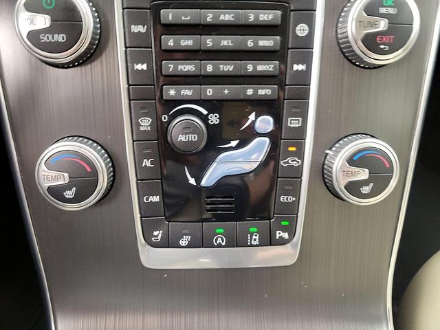 Photo of 2016 Blue Volvo V60