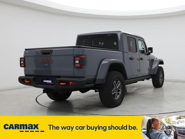 Photo of 2025 Gray Jeep Gladiator
