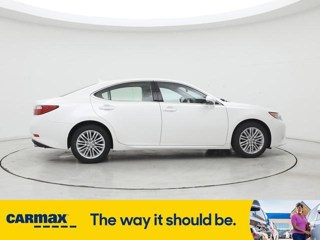 Photo of 2014 White Lexus ES 350