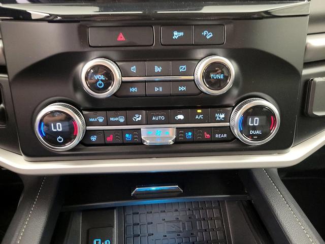 Photo of 2023 Green Ford Expedition