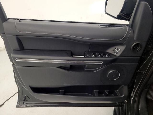 Photo of 2023 Green Ford Expedition