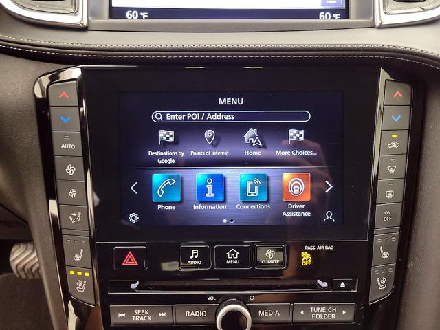 Photo of 2022 White INFINITI QX55