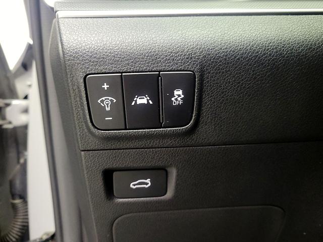 Photo of 2022 Gray Kia K5