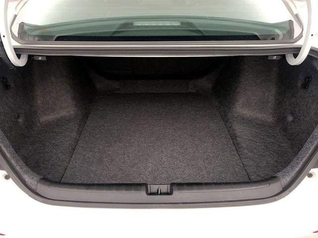 Photo of 2022 White Honda Accord