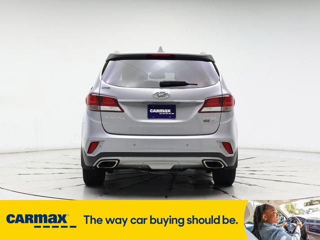 Photo of 2018 Silver Hyundai SANTA FE