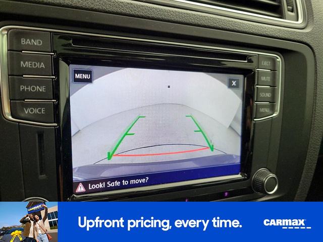 Photo of 2017 Gray Volkswagen Jetta