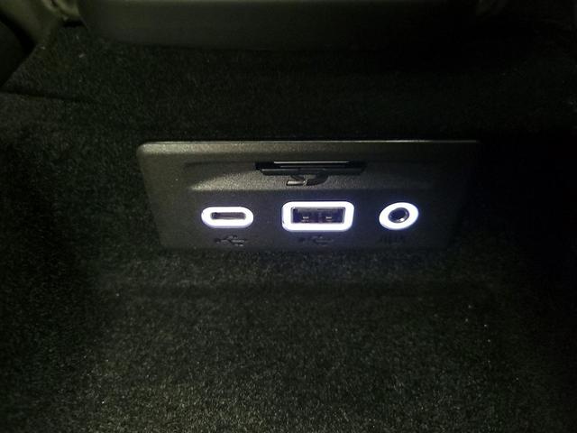 Photo of 2023 White Chevrolet Corvette