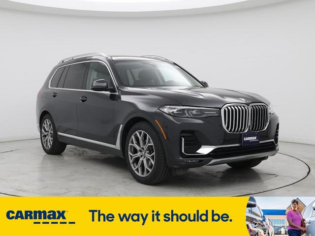 2022 BMW X7