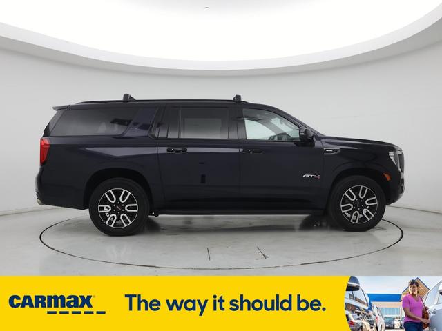 Photo of 2022 Blue GMC Yukon